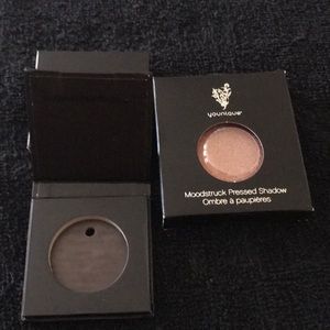 Younique Moodstruck Pressed Shadow “Slick”